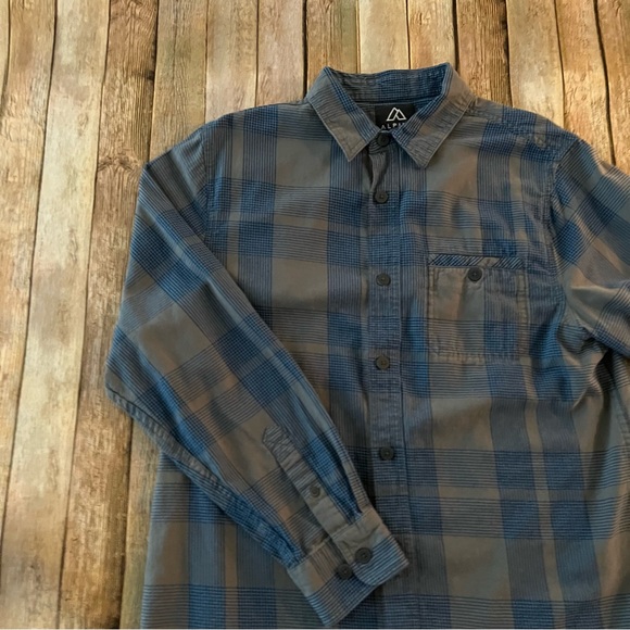 Alpine design mens long sleeve plaid button down shirt | size medium - Picture 3 of 11